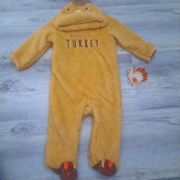 Mommy's Little Turkey Onesie Set - Picture 1 of 4